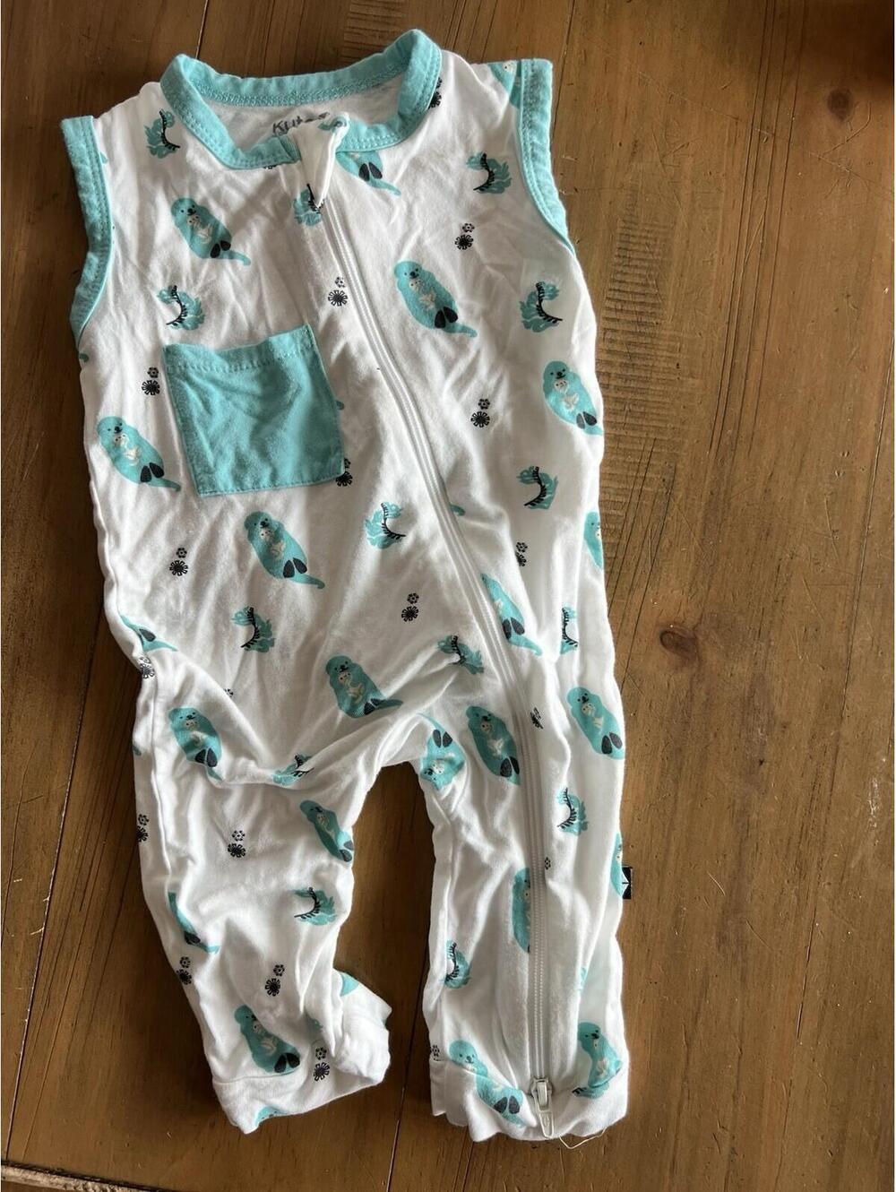 KYTE Baby Sleeveless Romper Sea Otter White Bamboo Zip O sir